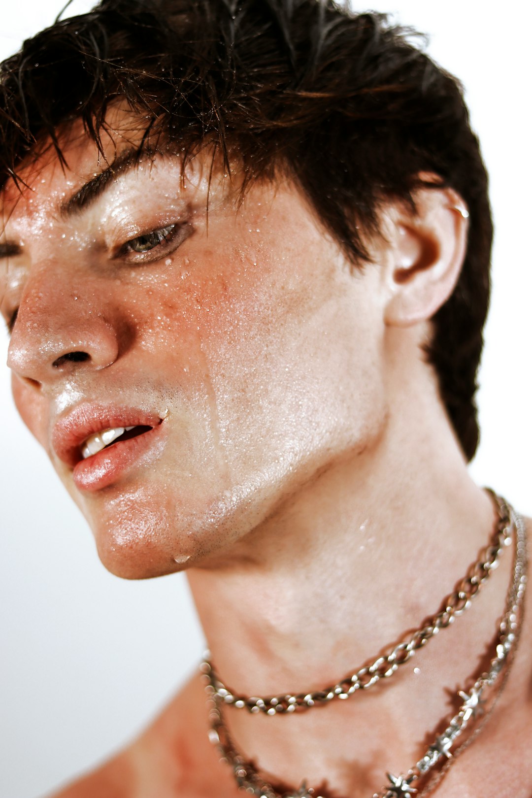 為什麼即使在寒冷的天氣裡，我的頭皮也會出汗？